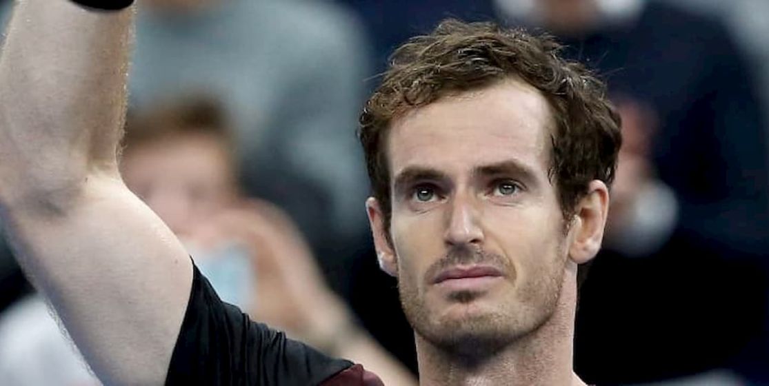 Andy Murray, le regard tourné vers les tribunes.